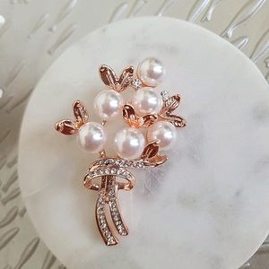 NWT - Pearl Bouquet Brooch Pin